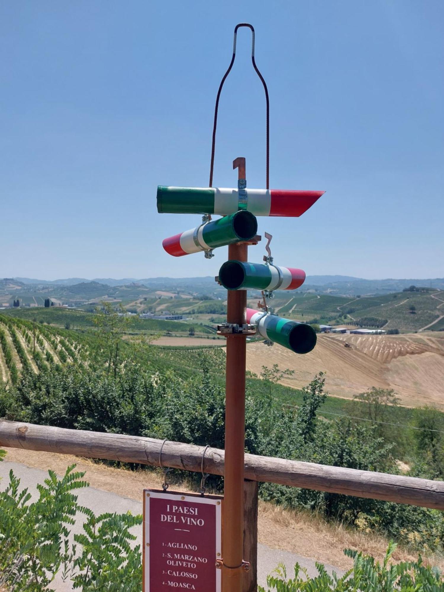 Holydays Home Little Frog Agliano Terme Exteriör bild